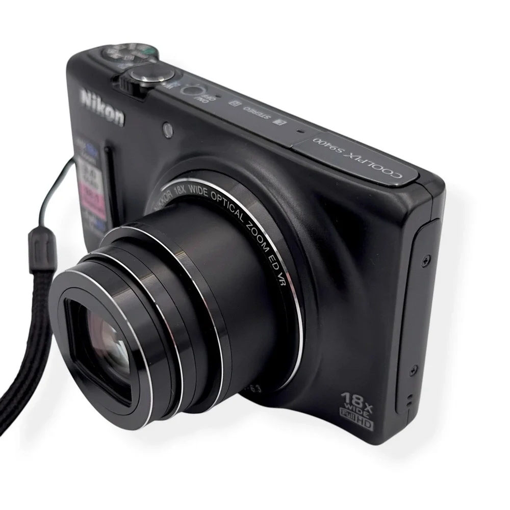 Nikon Coolpix S9400 18MP Digital Camera Black Case & Batteries TESTED WORKING